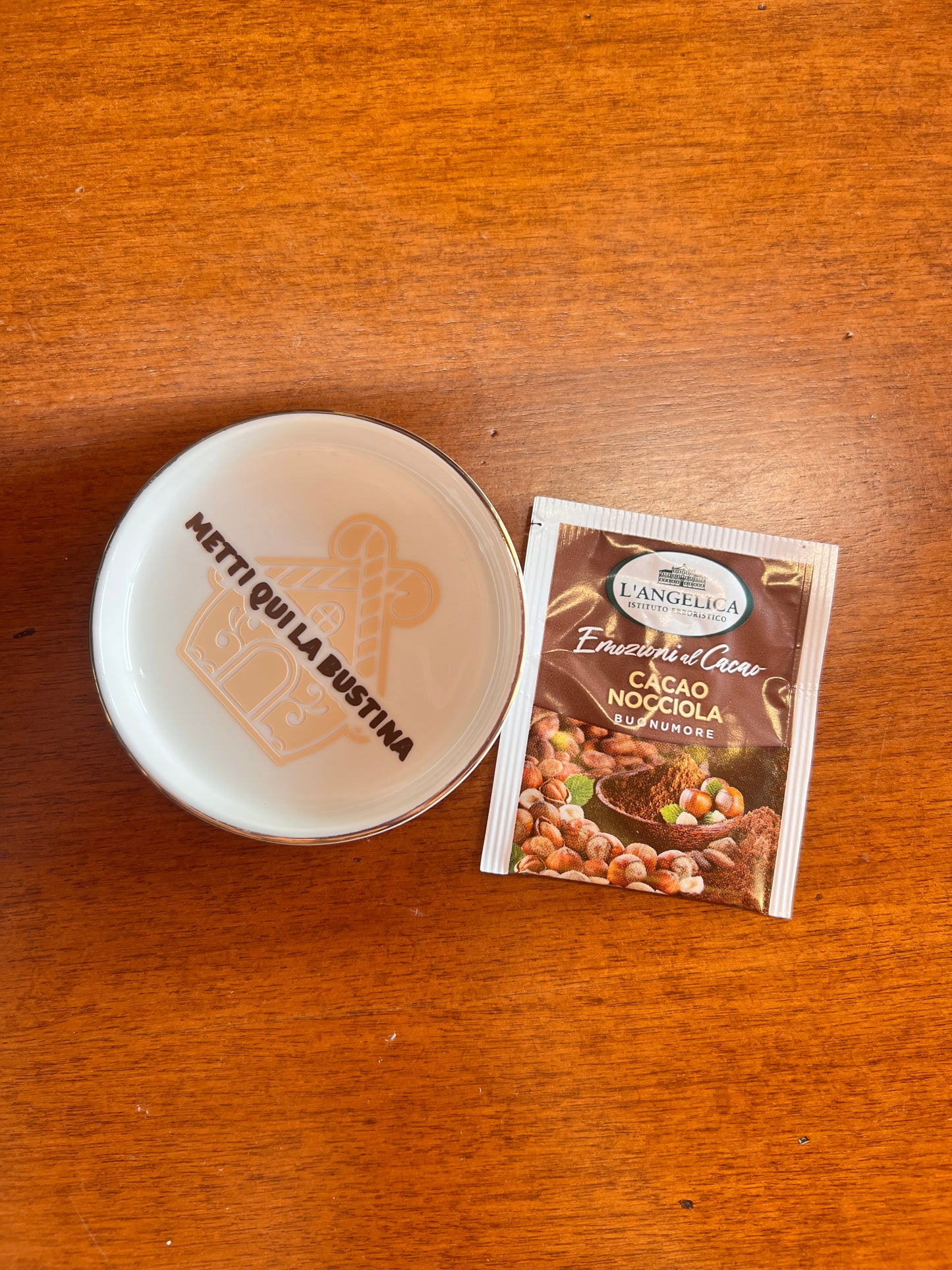 Piattino poggia-bustine